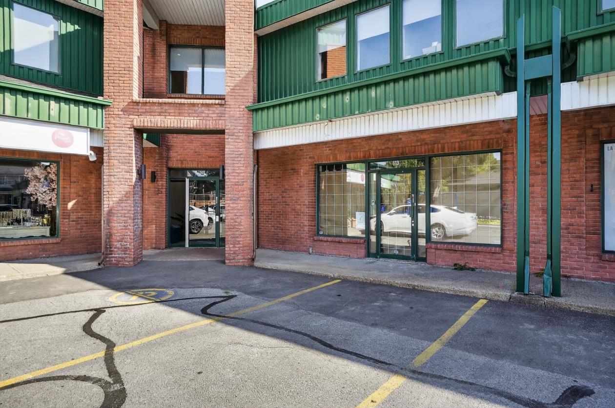 Entrée du local 613